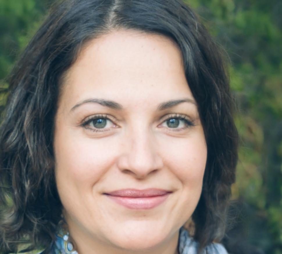 Зейнеп Караташ, кураторка образовательных программ